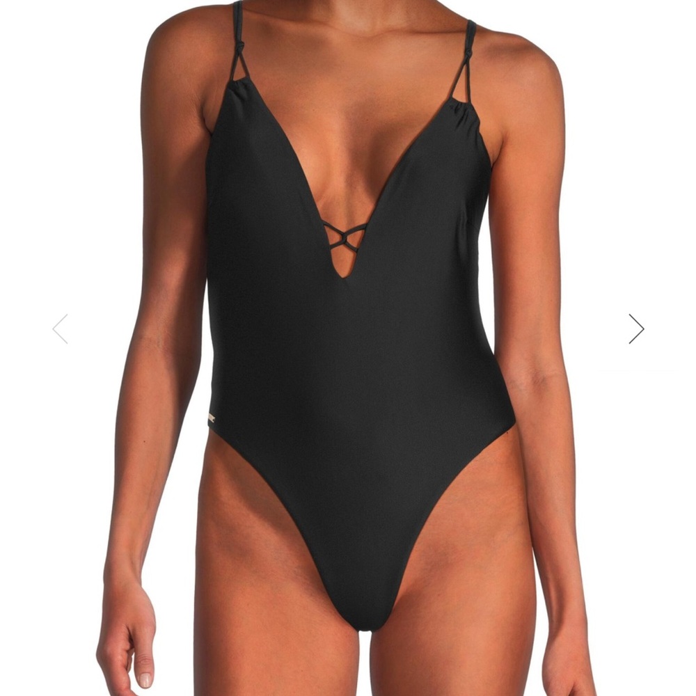 MILLY CABANA Solid Carvico Vita Deep V One Piece Black. MSRP $295. Size M